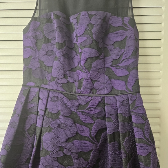 ADRIANNA PAPELL Purple Embossed Floral Round Neck Dress Size 8 - Picture 6 of 9